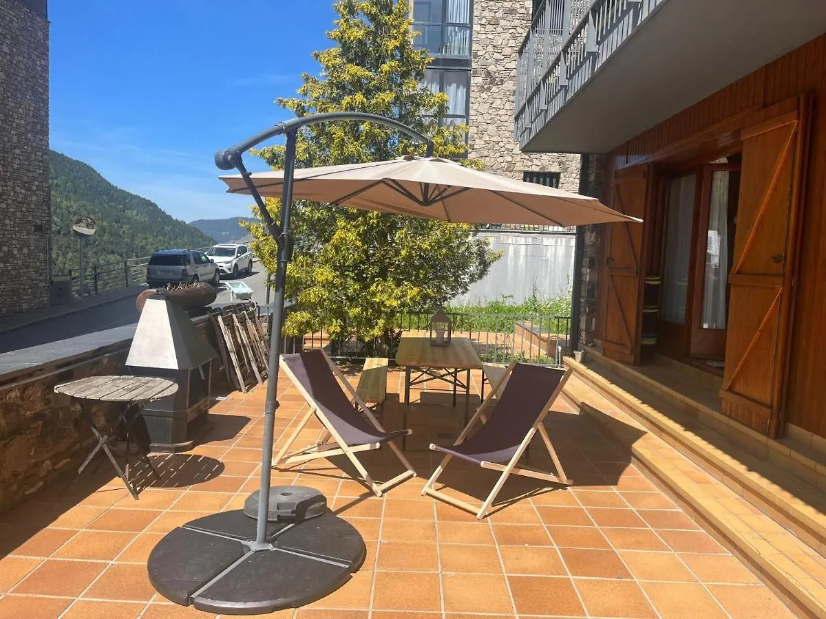 Una Terraza Con Encanto El Tarter